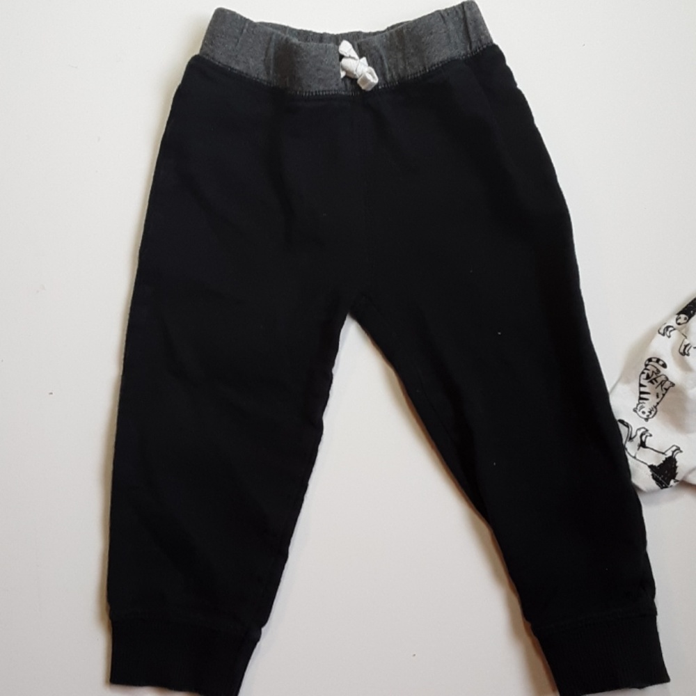 2pc Carters 18m set - Picture 5 of 5